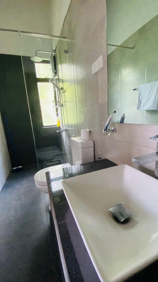 Travel Inn Deluxe Anniewatta Канди Екстериор снимка